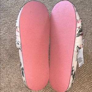 eric emanuel adilette slides